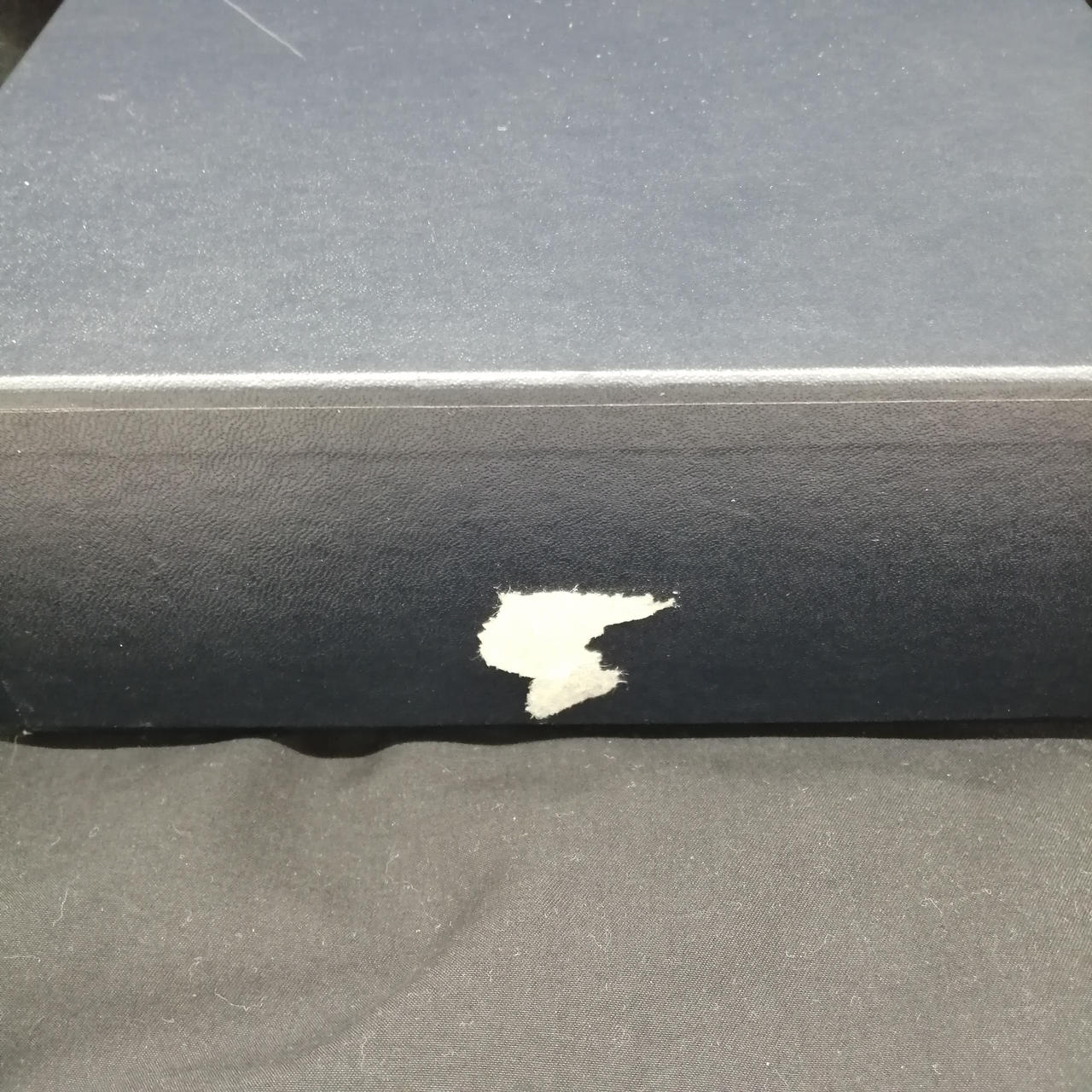 テープはがれあります