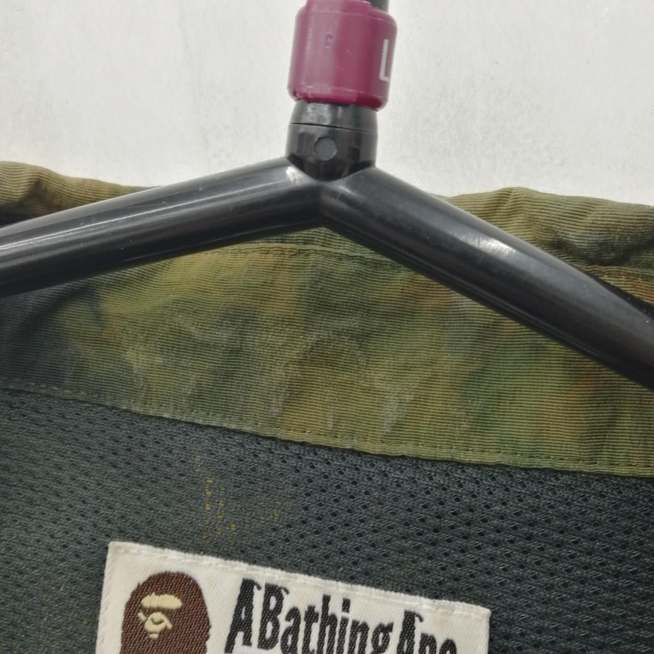 首元少し汚れあり