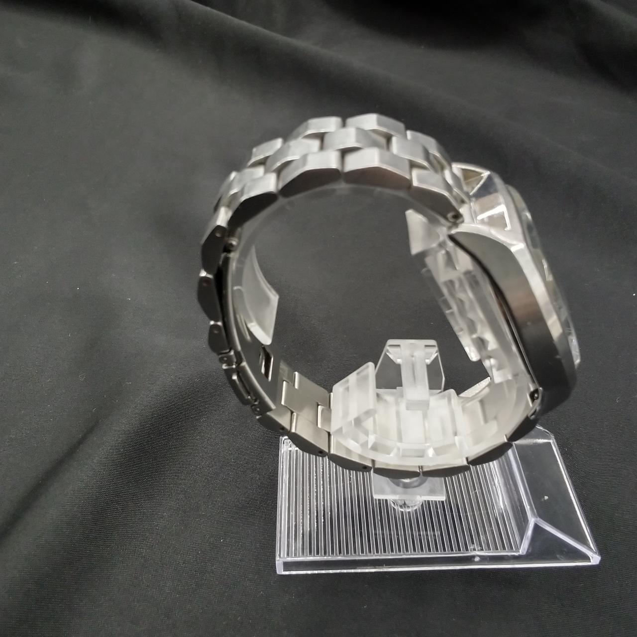 傷が見られます。