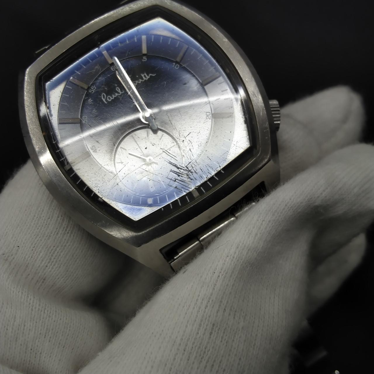 傷が多数あります。