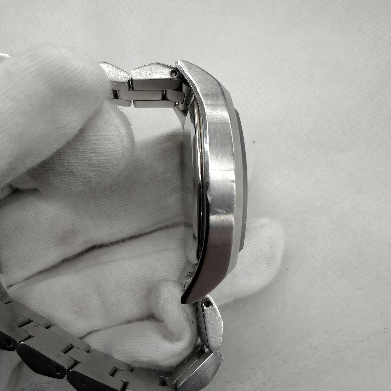 傷が多数あります。