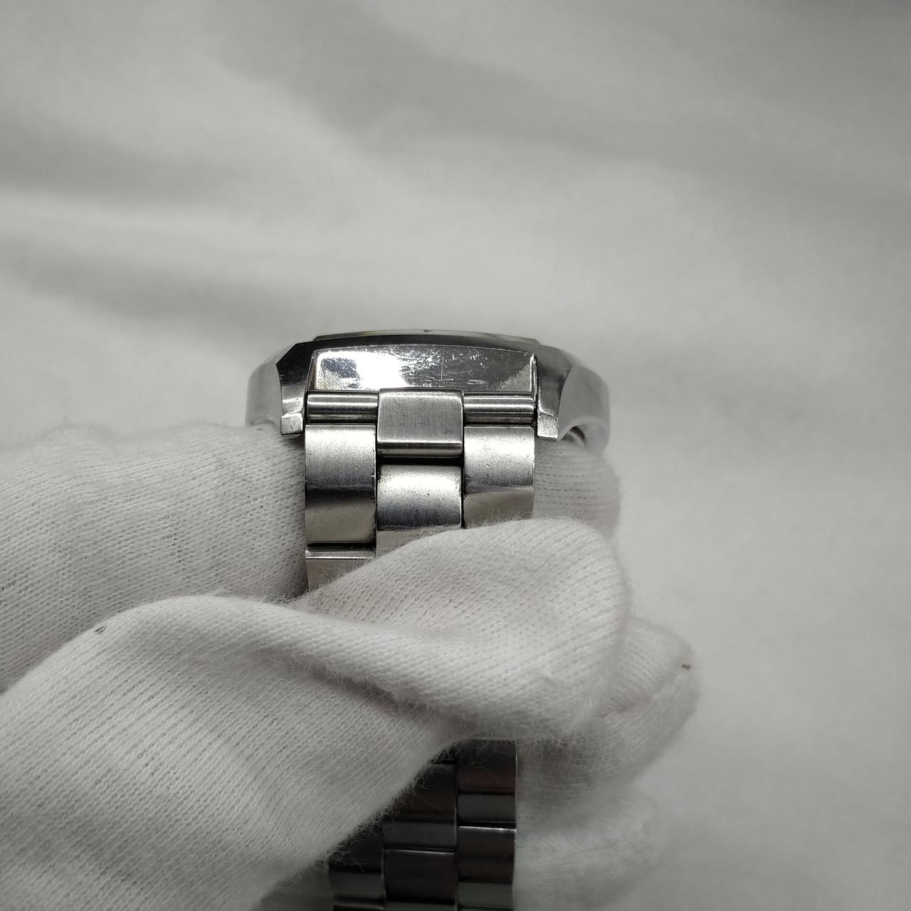 傷があります。