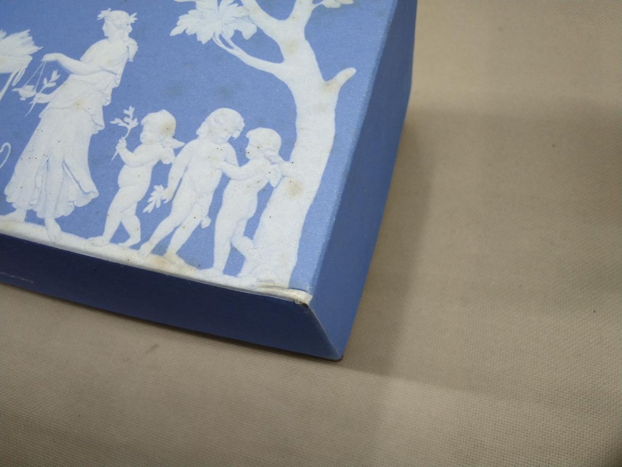 角凹みあります