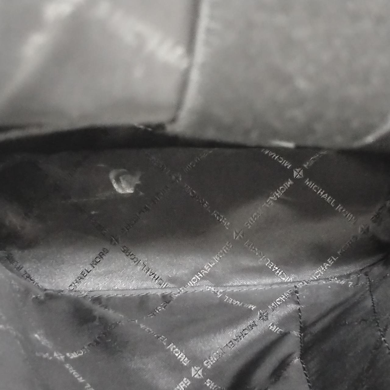 中にシミあります