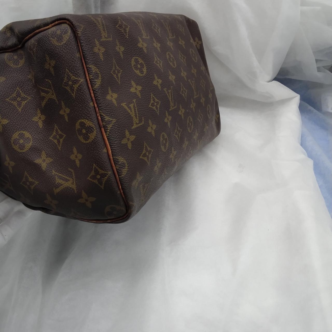 角スレが各所にみられます。