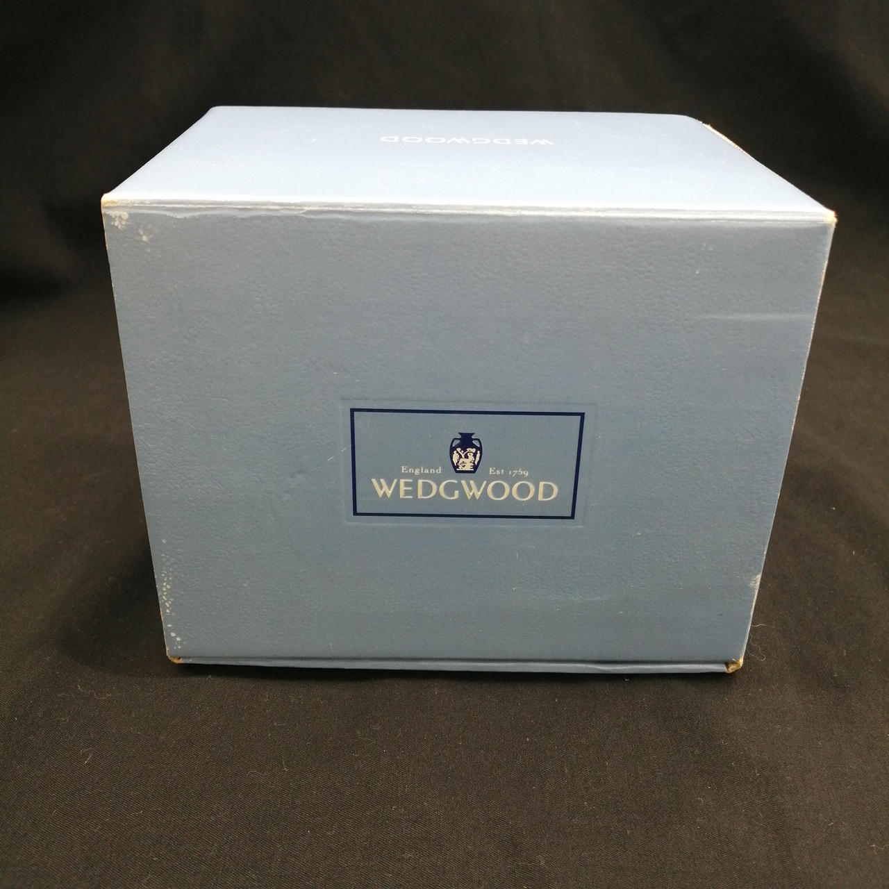 箱は全体的にダメージあります