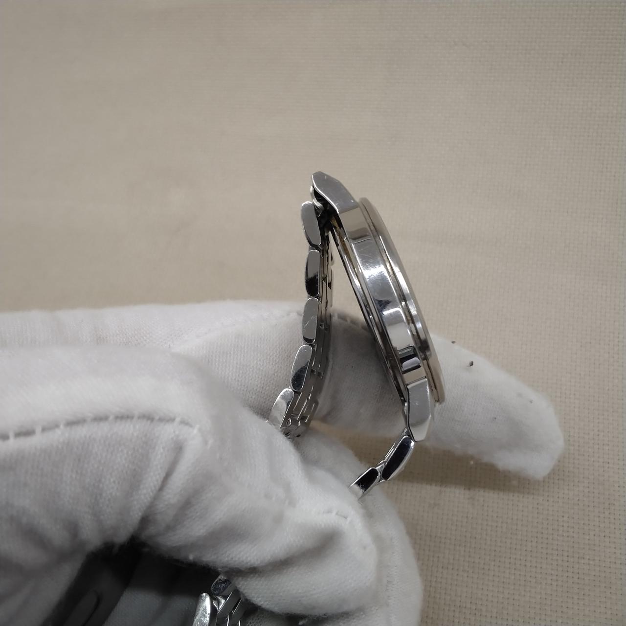 傷が多数あります。