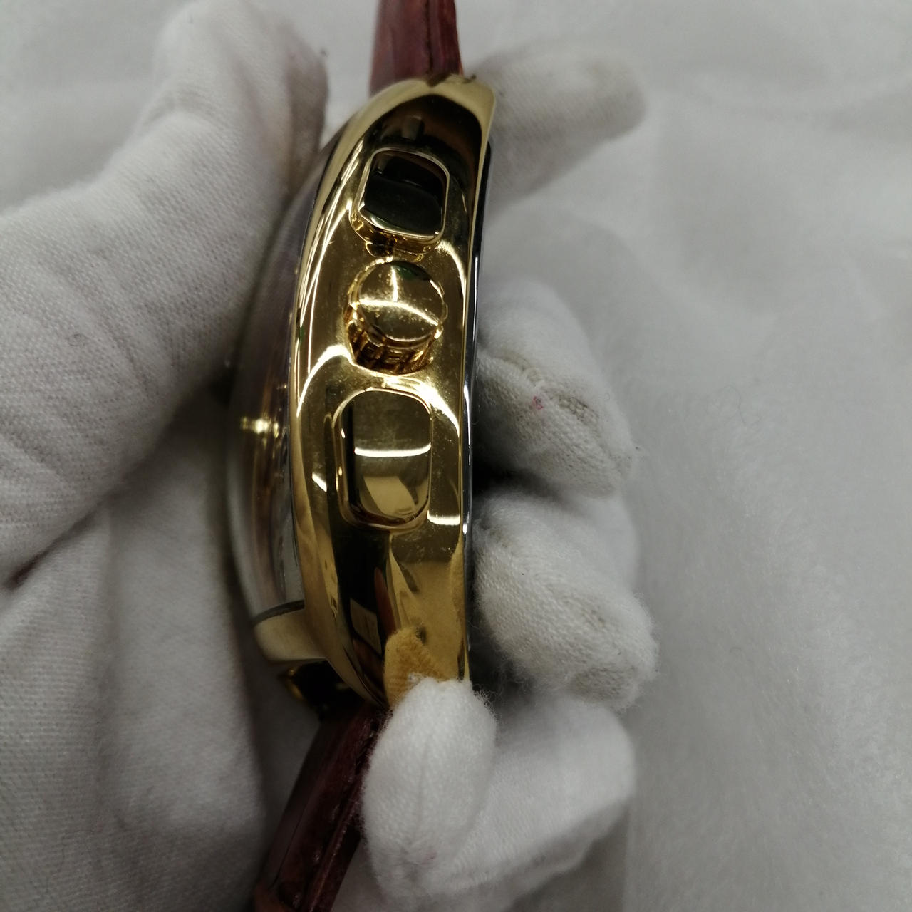 傷が多数あります。