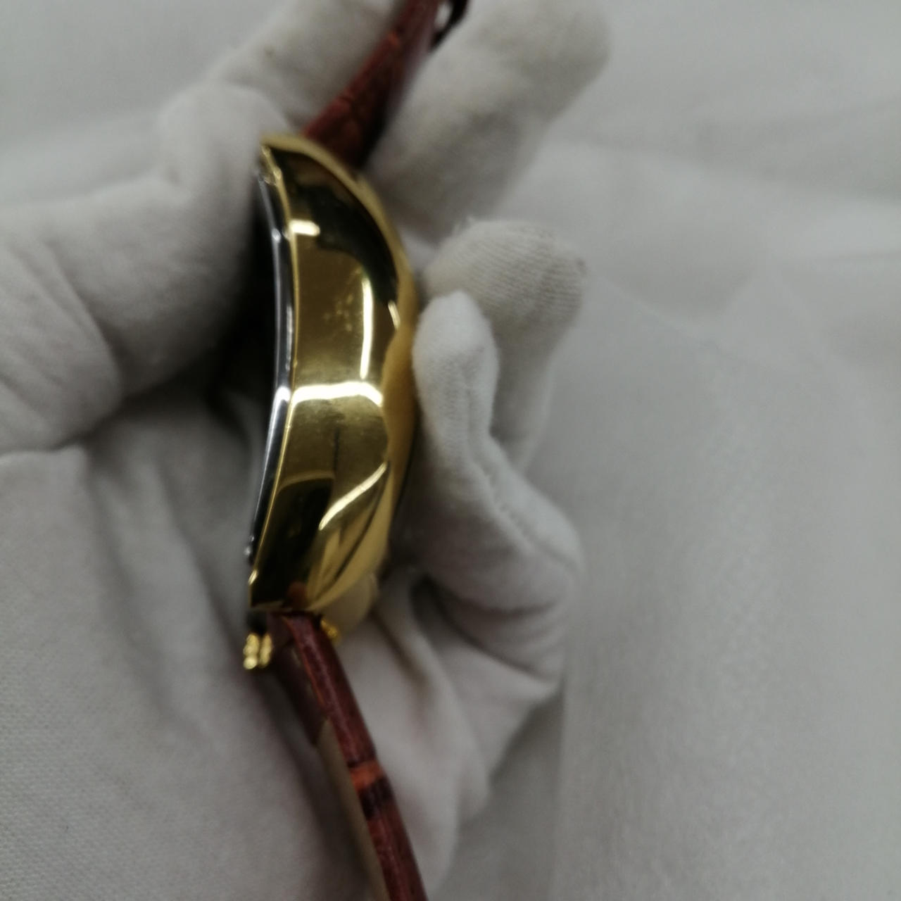 傷が多数あります。