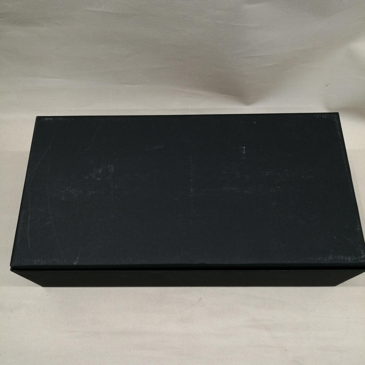 箱裏白く汚れあります