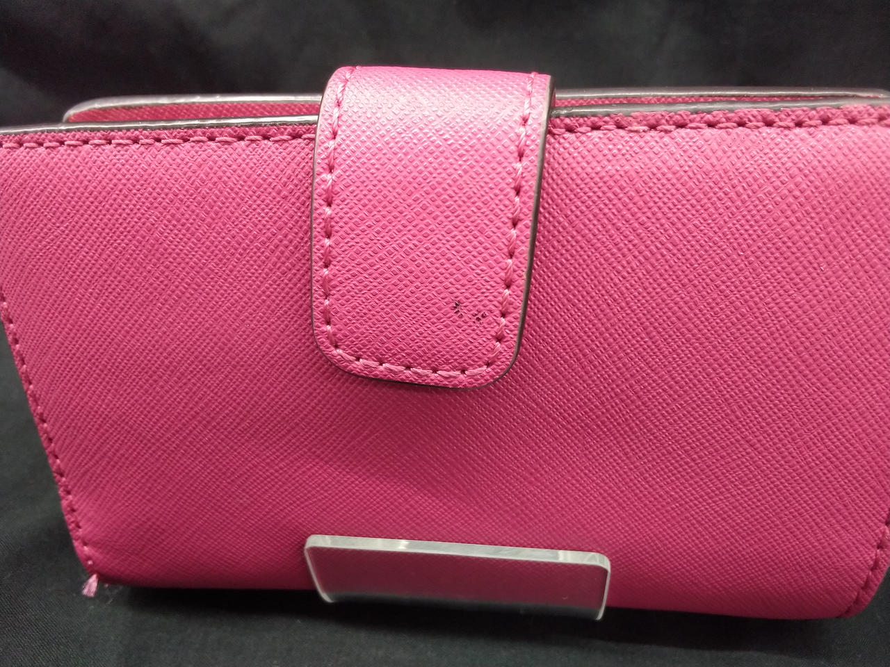 黒く汚れあります