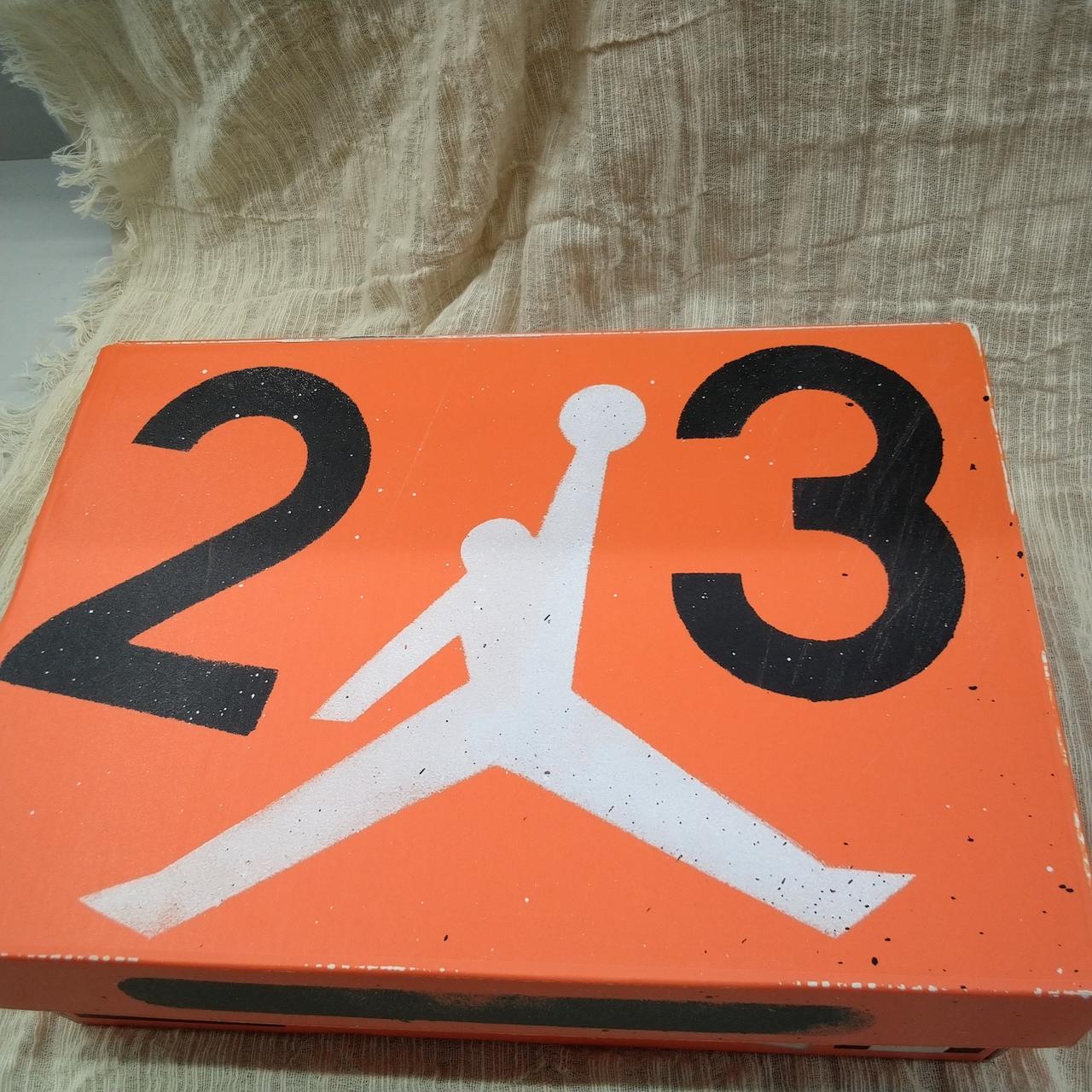 多数のすった跡があります。