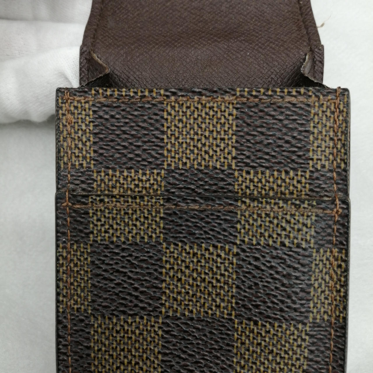 変色しています。