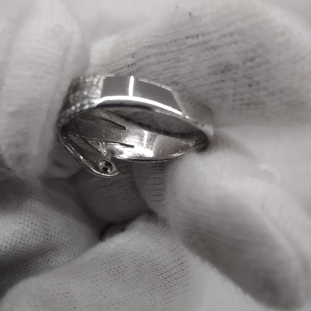 傷が多数あります。