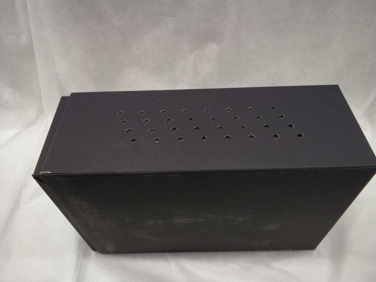 傷、汚れが多数付いています。