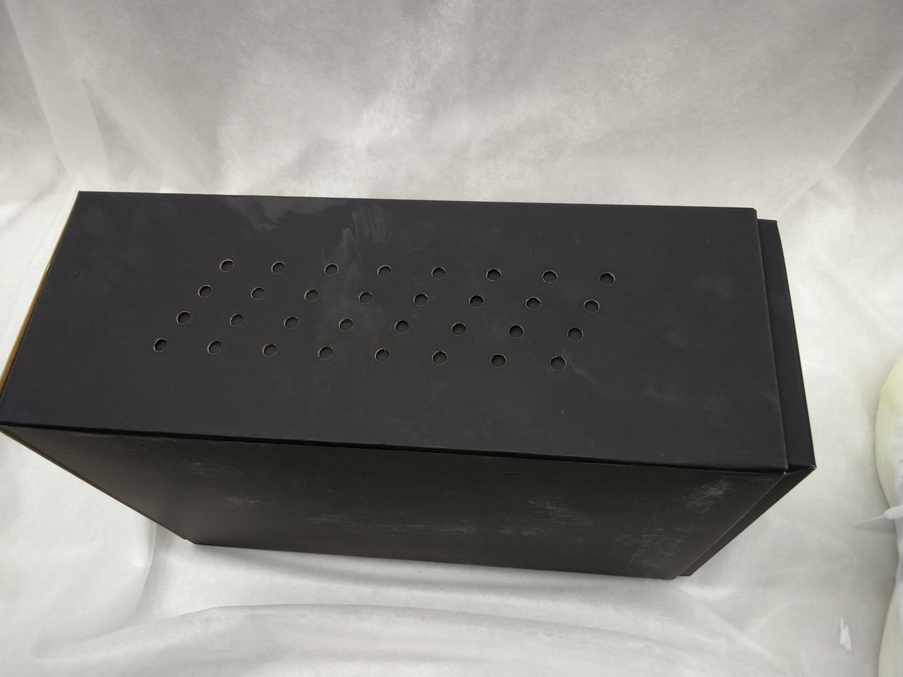 傷、汚れが多数付いています。