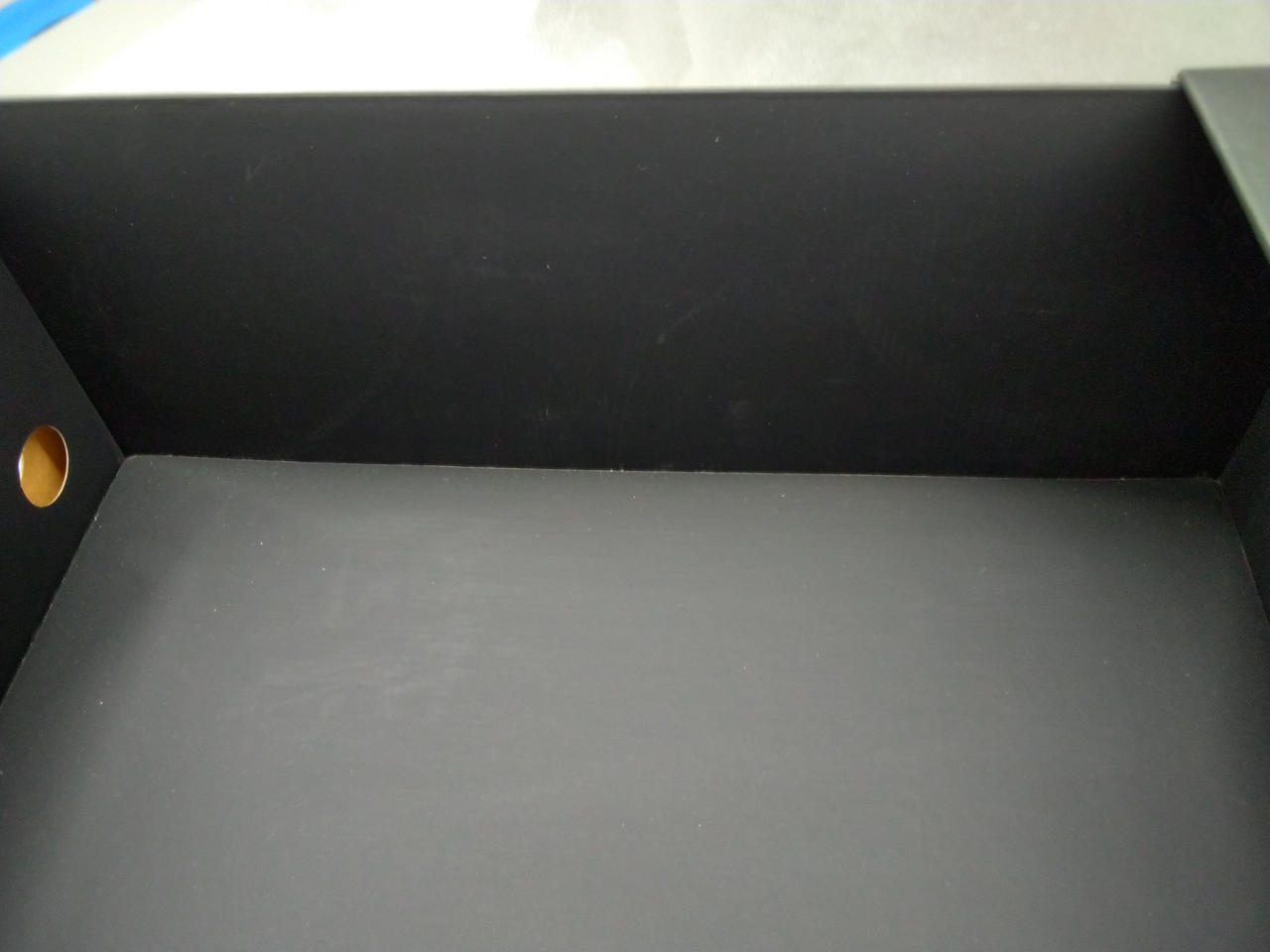 傷、汚れが多数付いています。