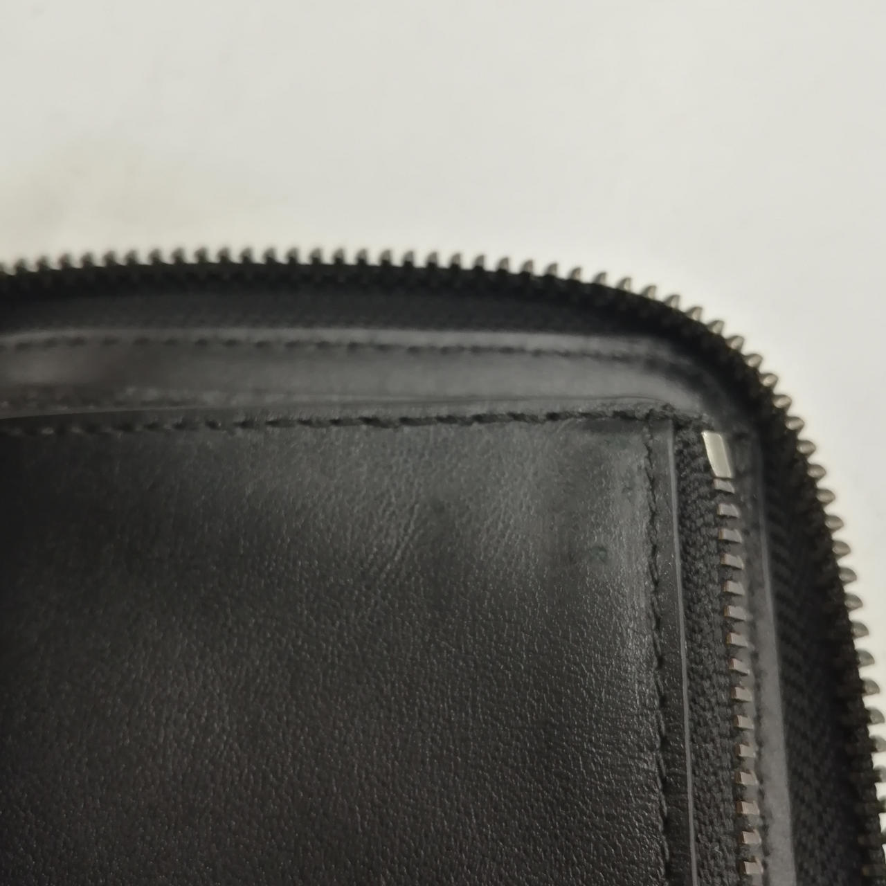 小銭入れ表面coachロゴ右上スレあり