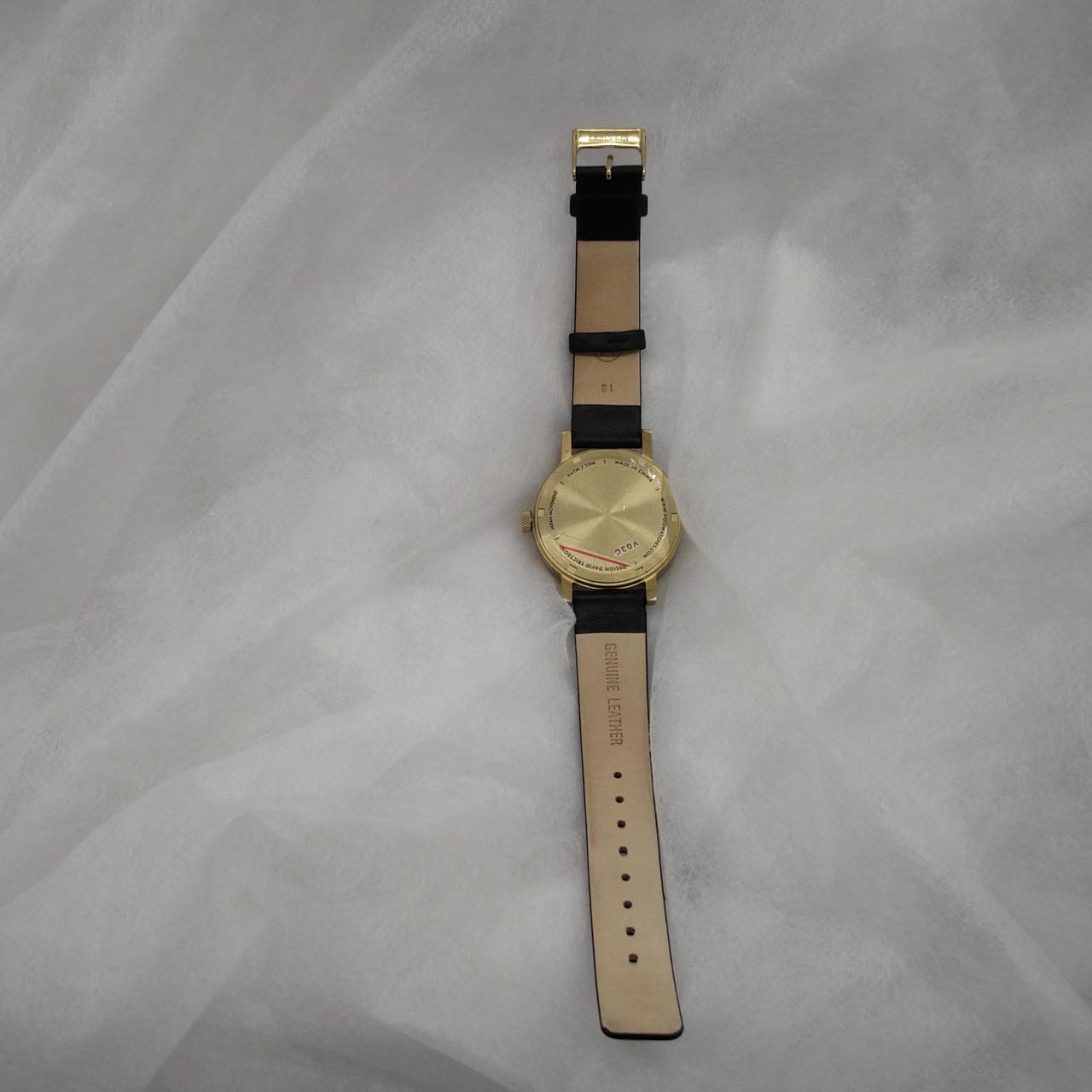 ベルト部分に使用感があります。