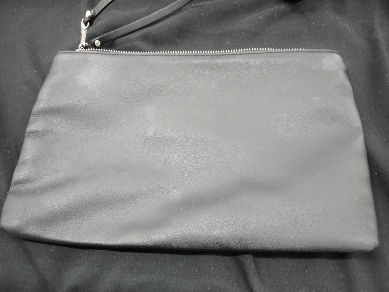 白い汚れが多数見られます。