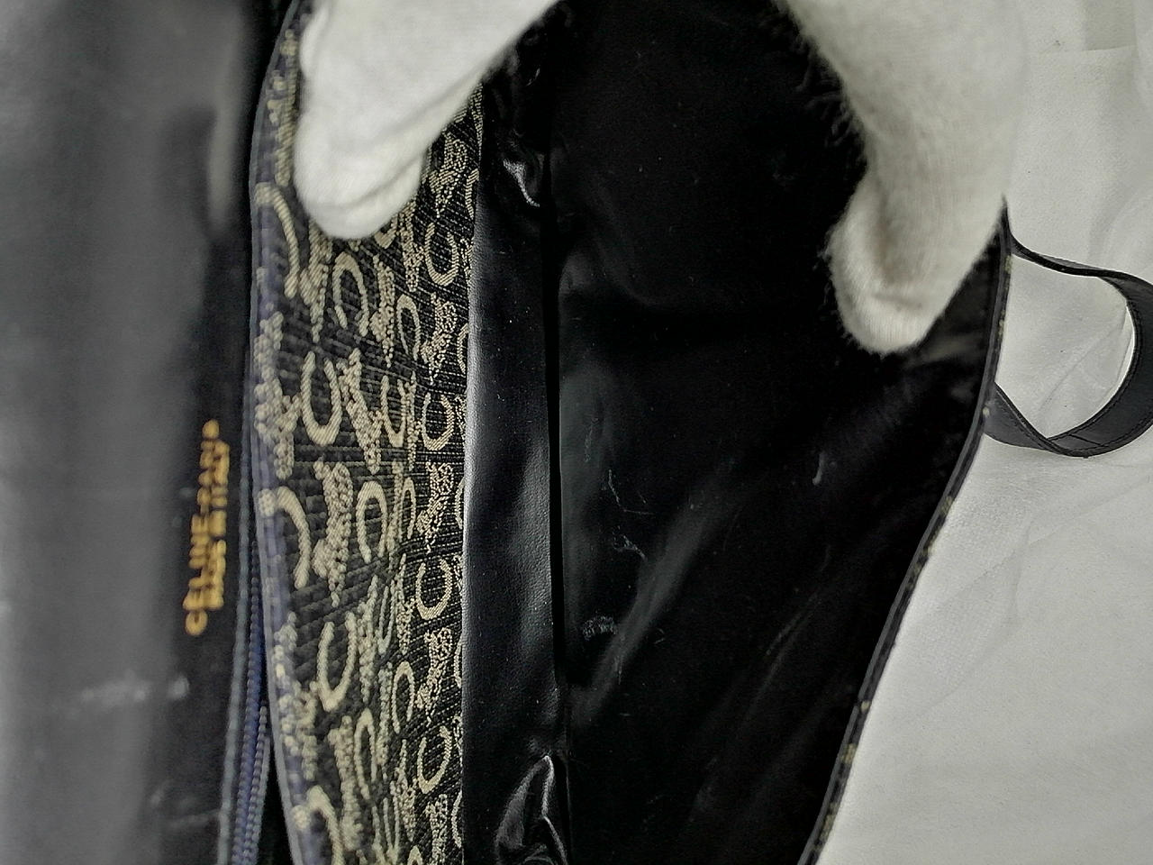 傷が多数あります。