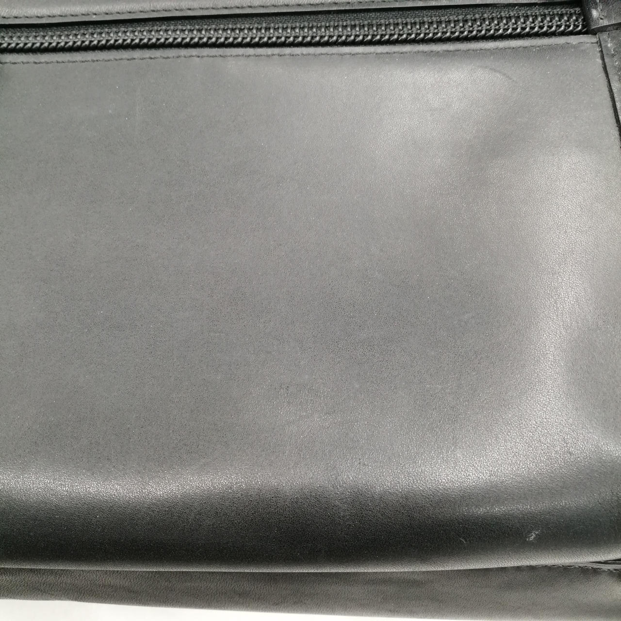 キズがみられます