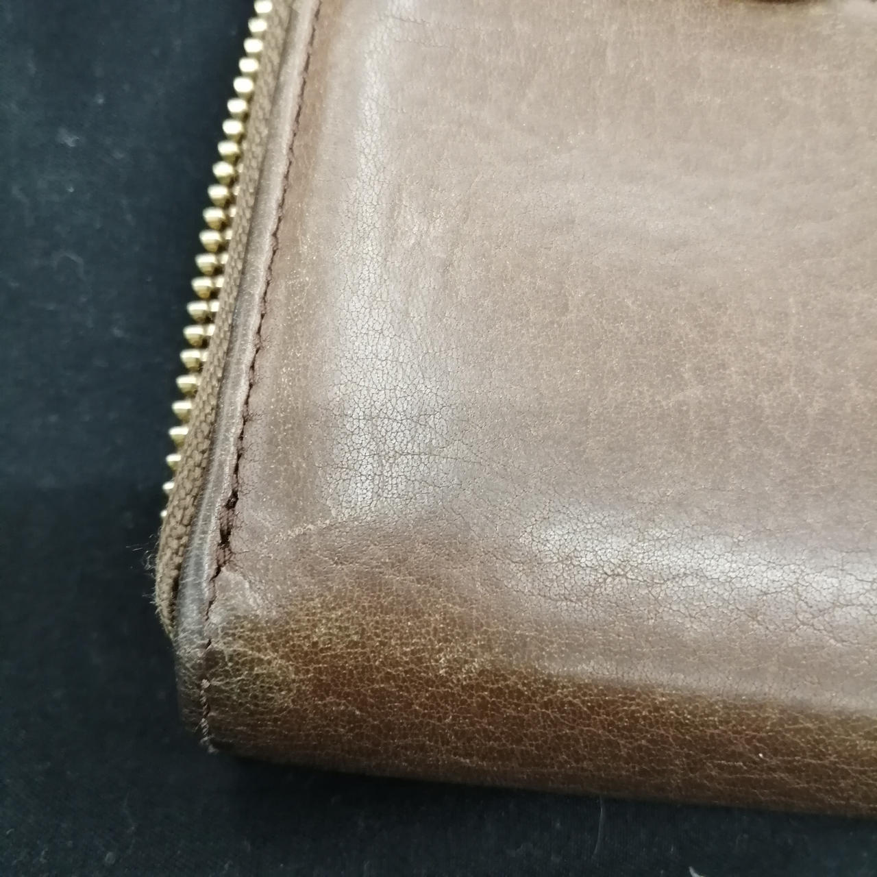 角スレがみられます。