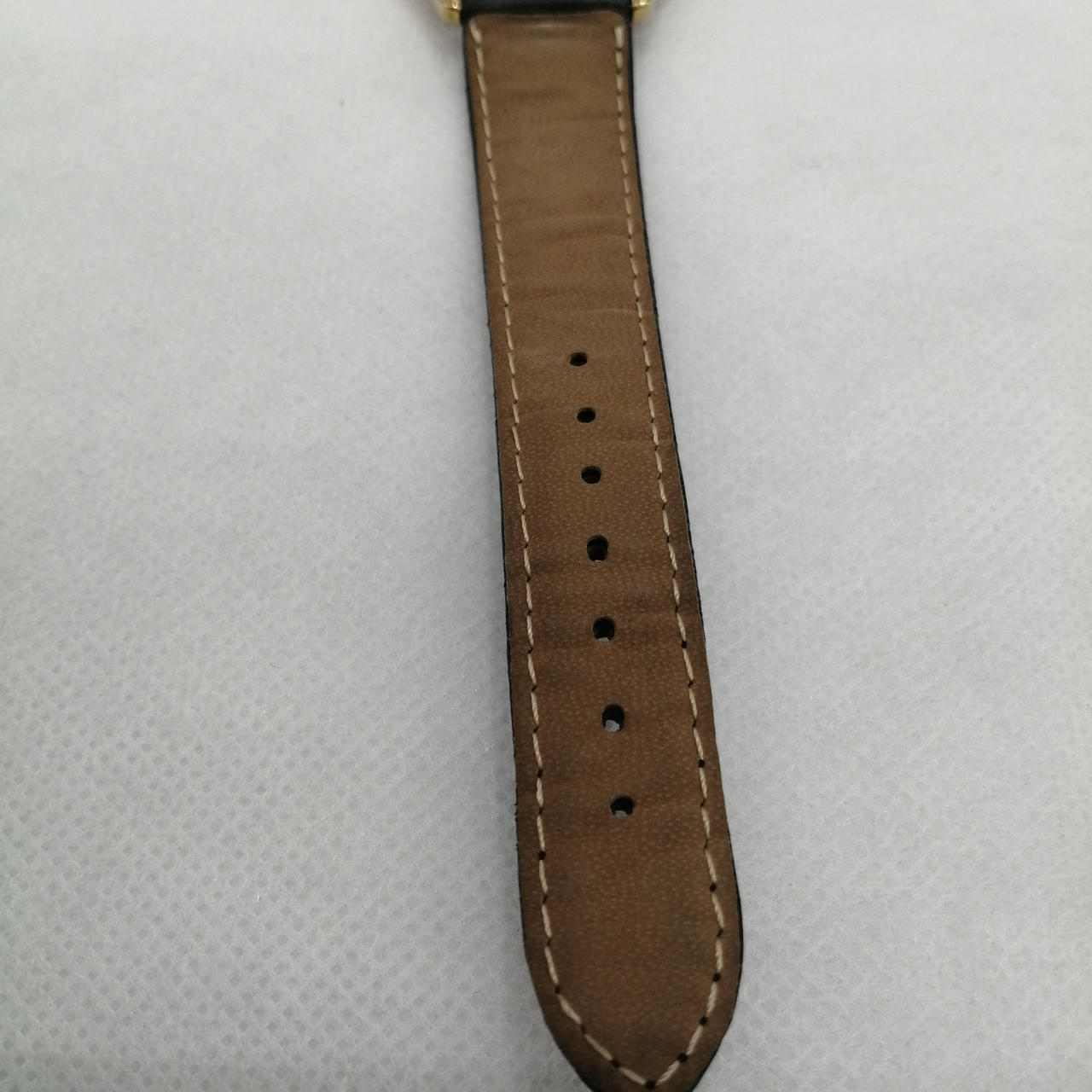 バンド部分に劣化が多数あります。