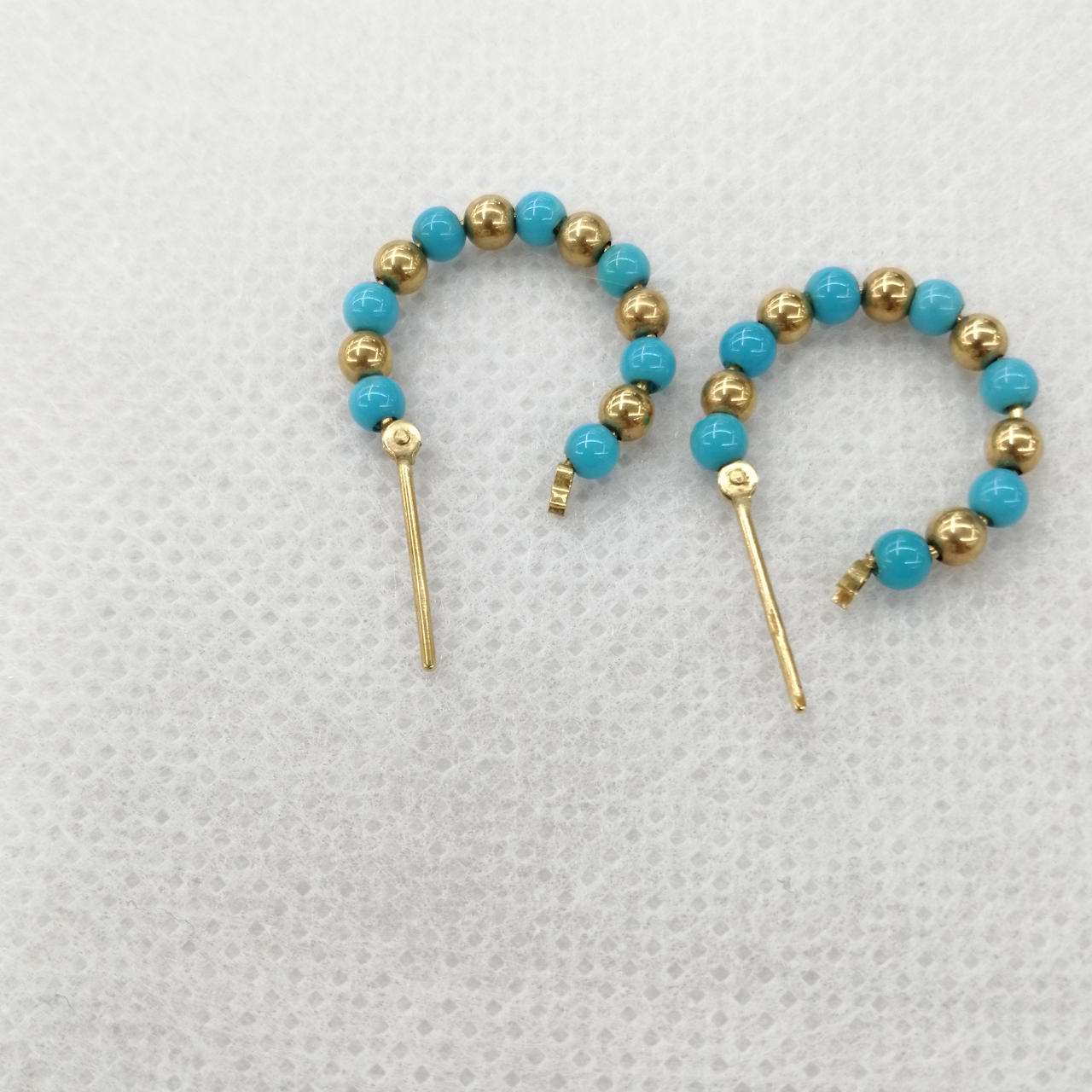 金属部分に使用感があります。