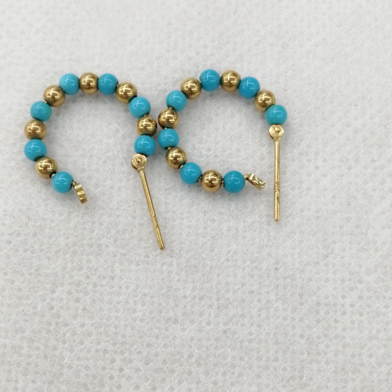 金属部分に使用感があります。