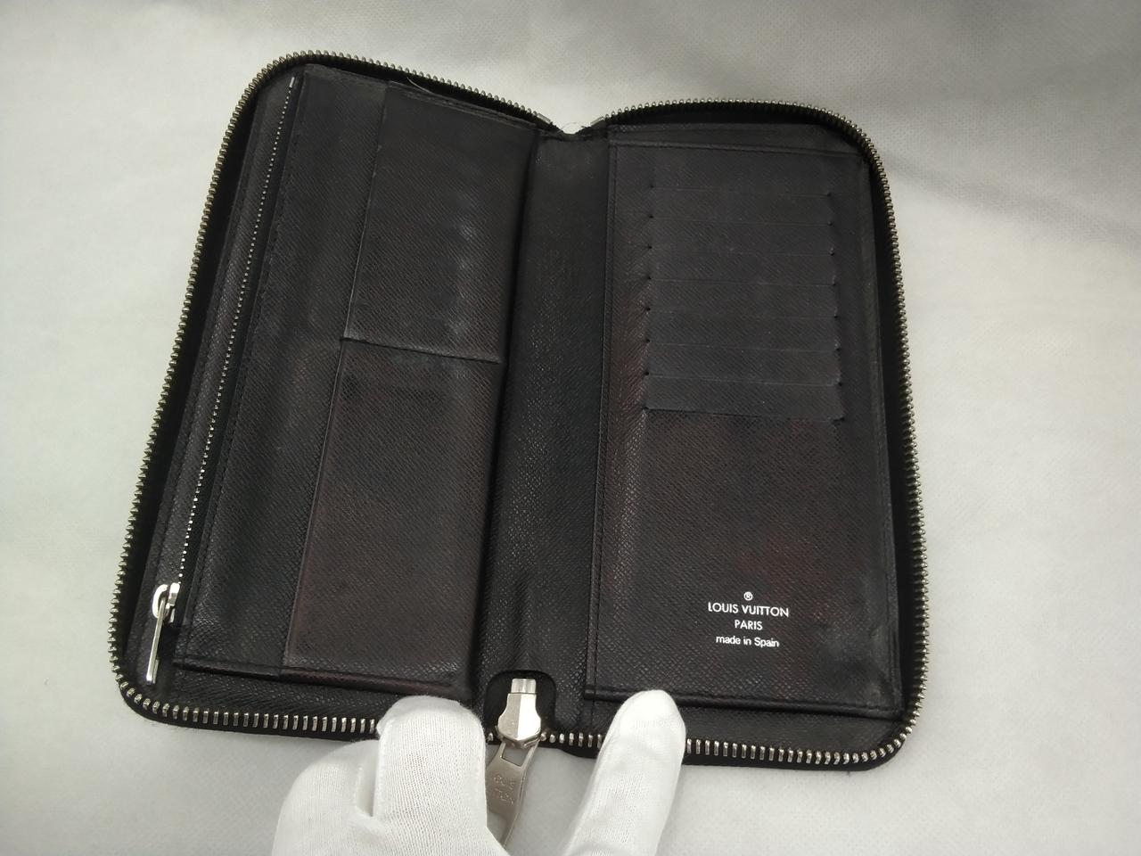 全体的に赤く変色、使用感あります