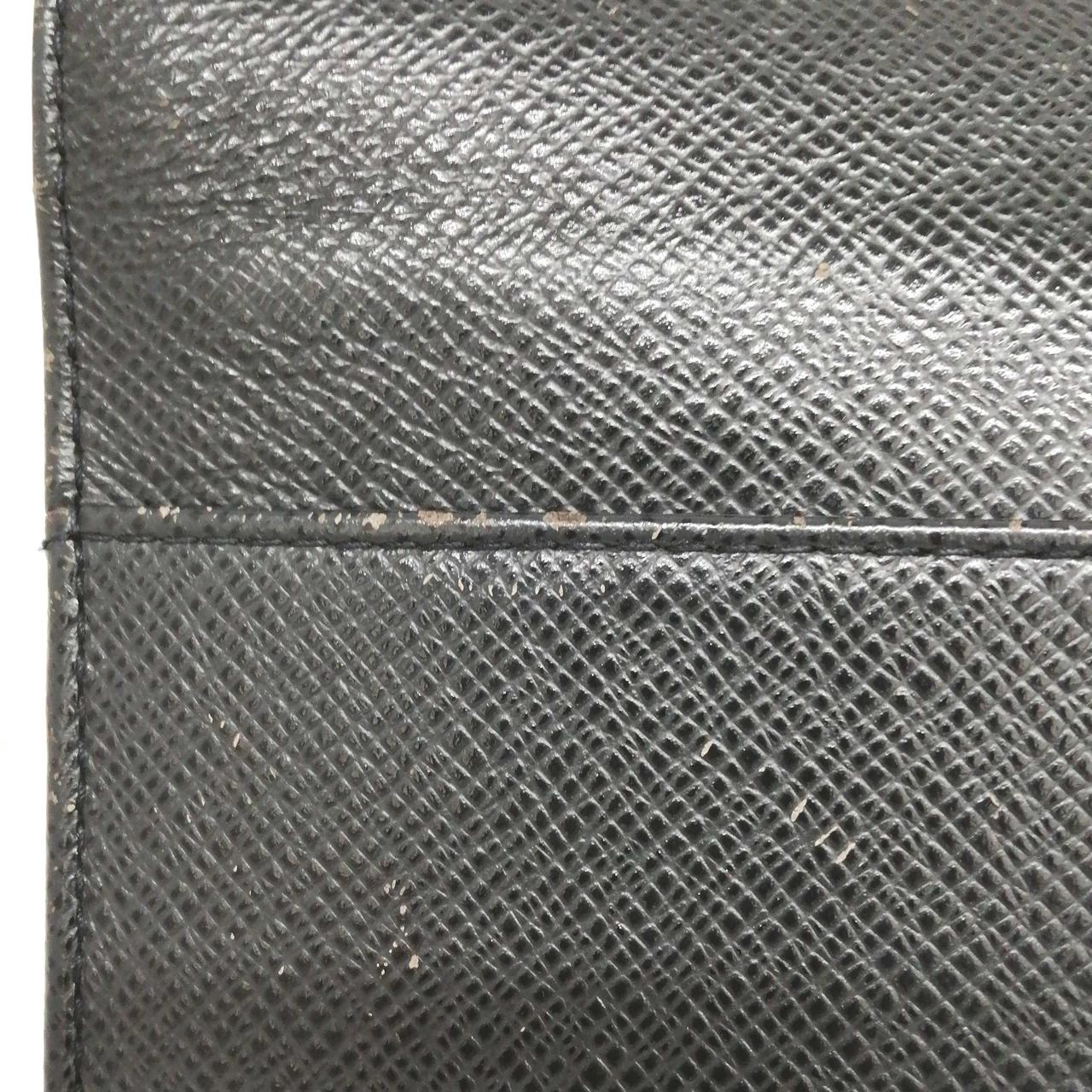 裏側にもキズ・剥がれがございます。