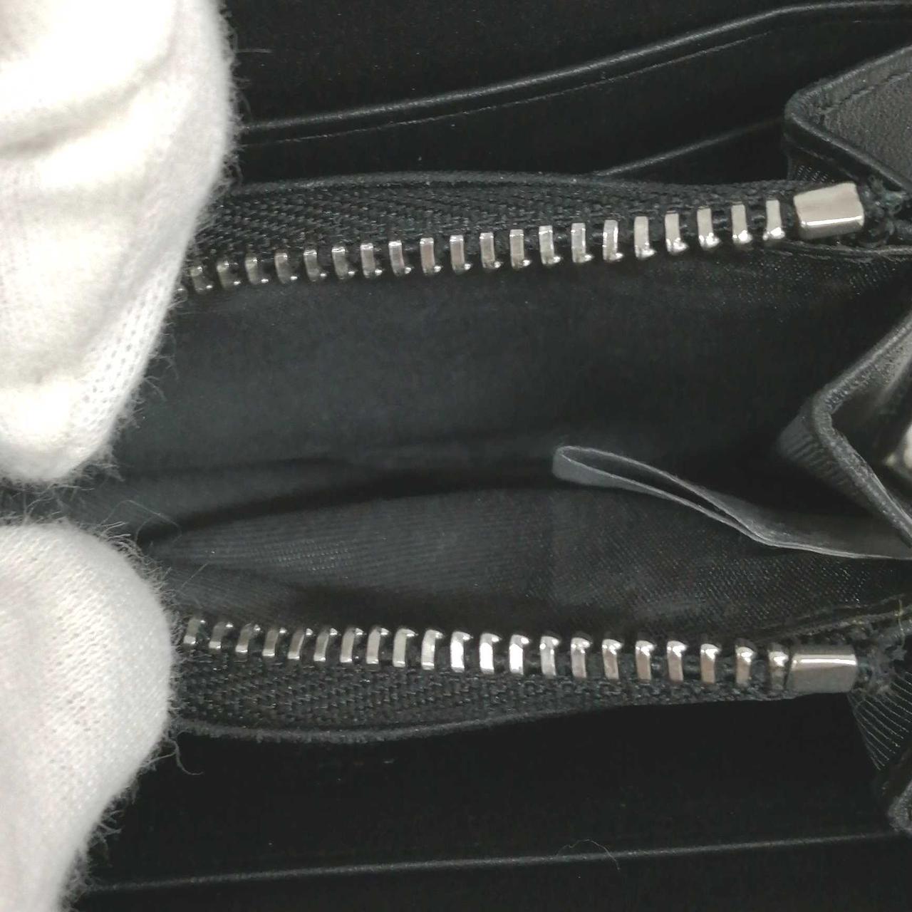 分かりづらいですが少々汚れがございます。