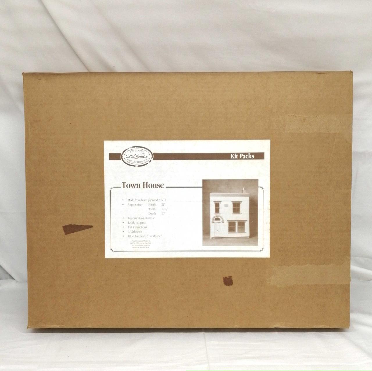 高さ46cm。幅58cm｡