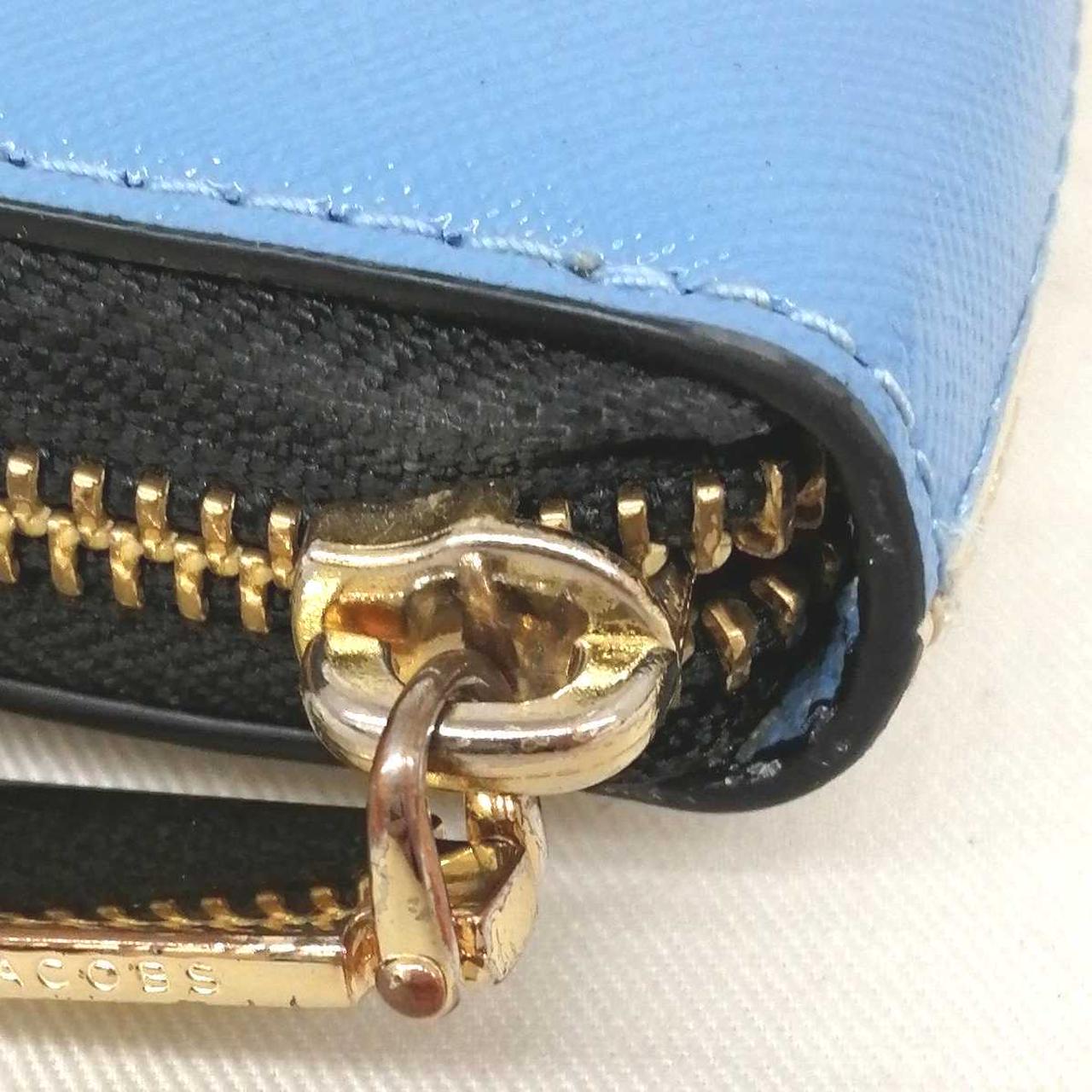 スライダーのメッキに剥がれがございます。