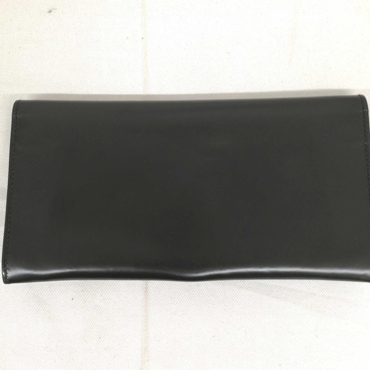 分かりづらいですが小傷ございます。