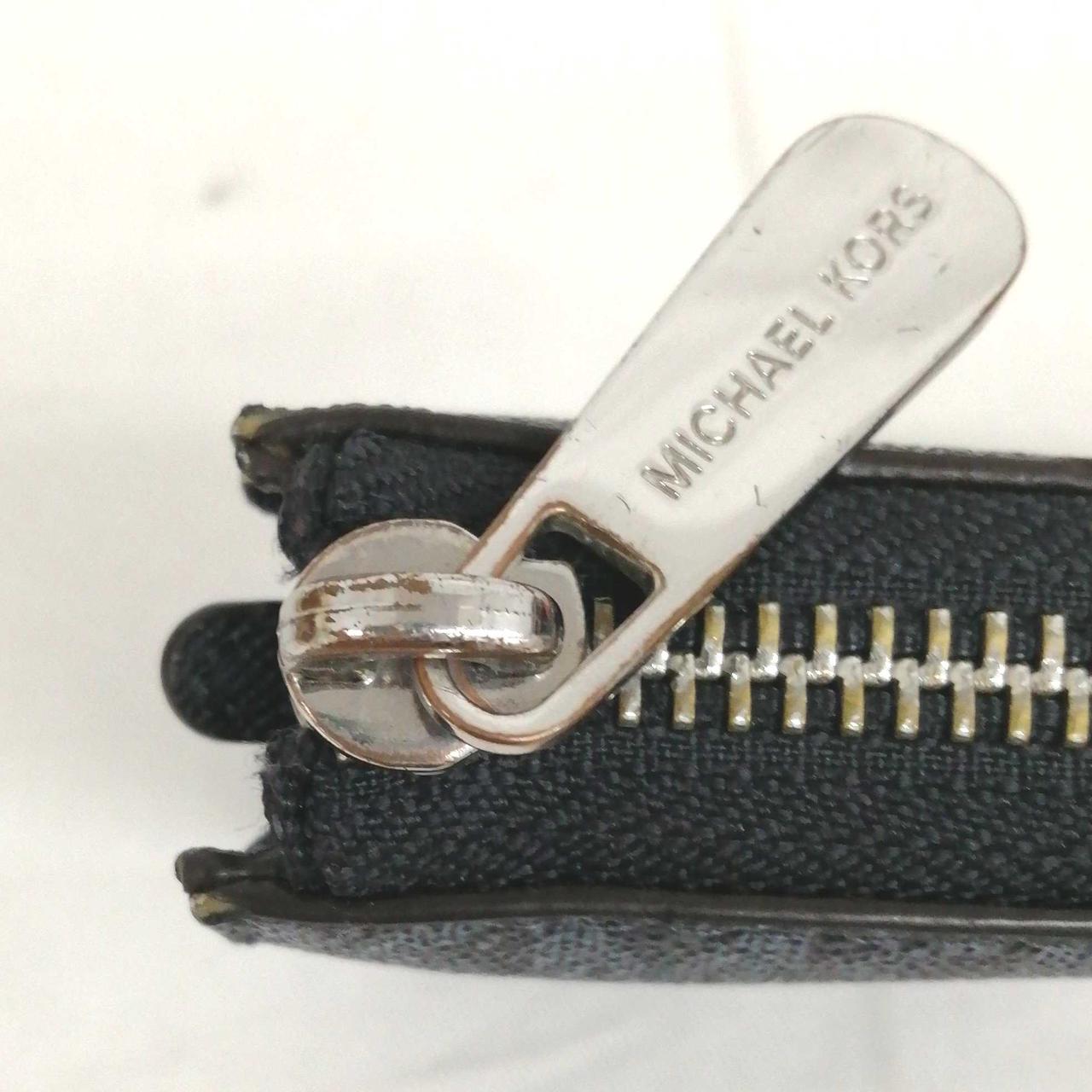 ファスナーの剥がれございます。