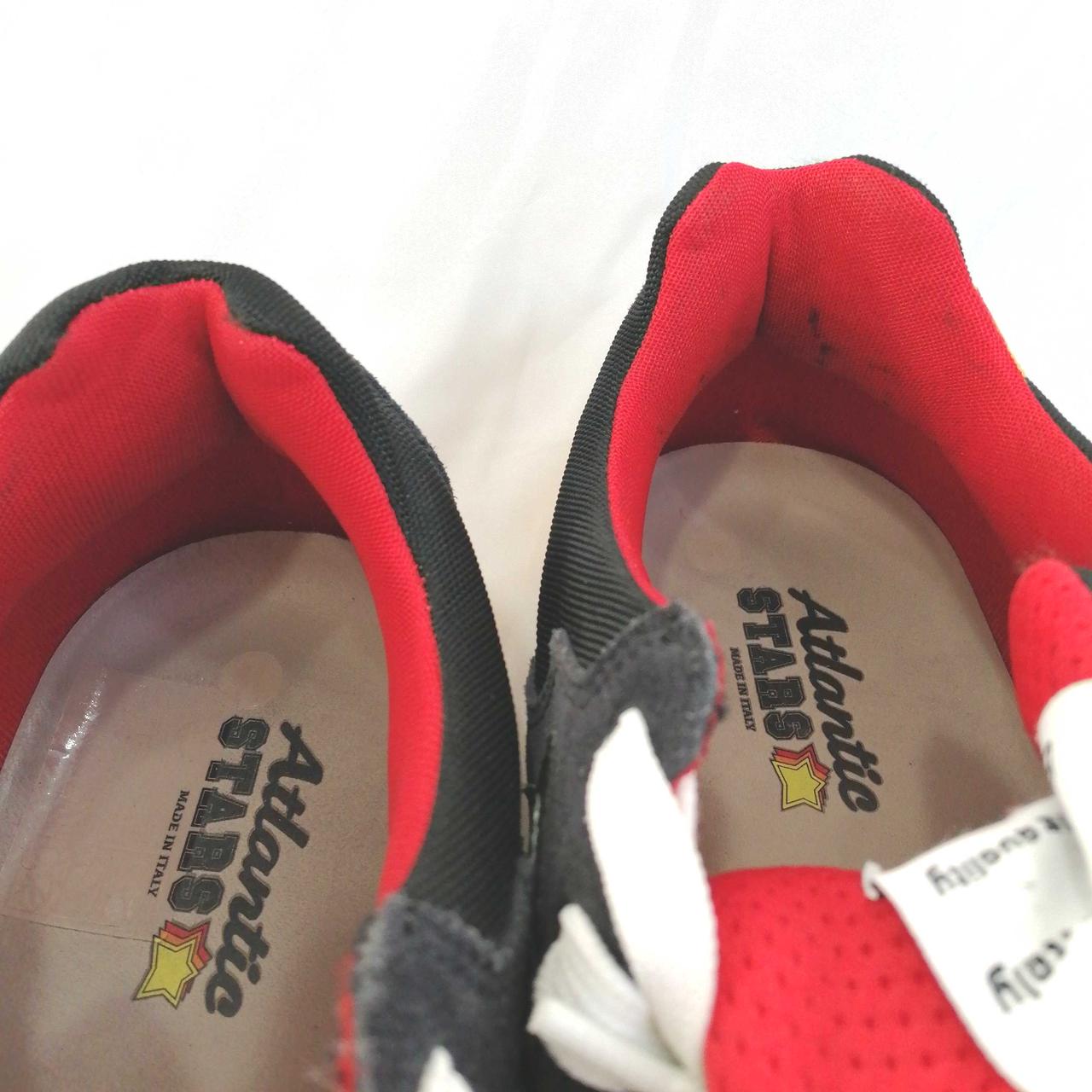 踵内側汚れあります