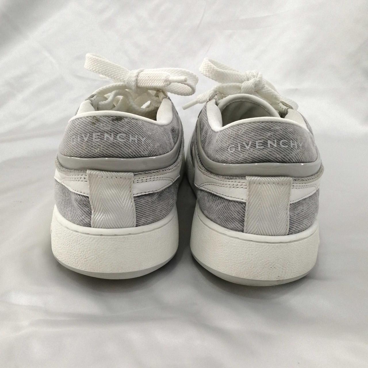 汚れが少しあります。