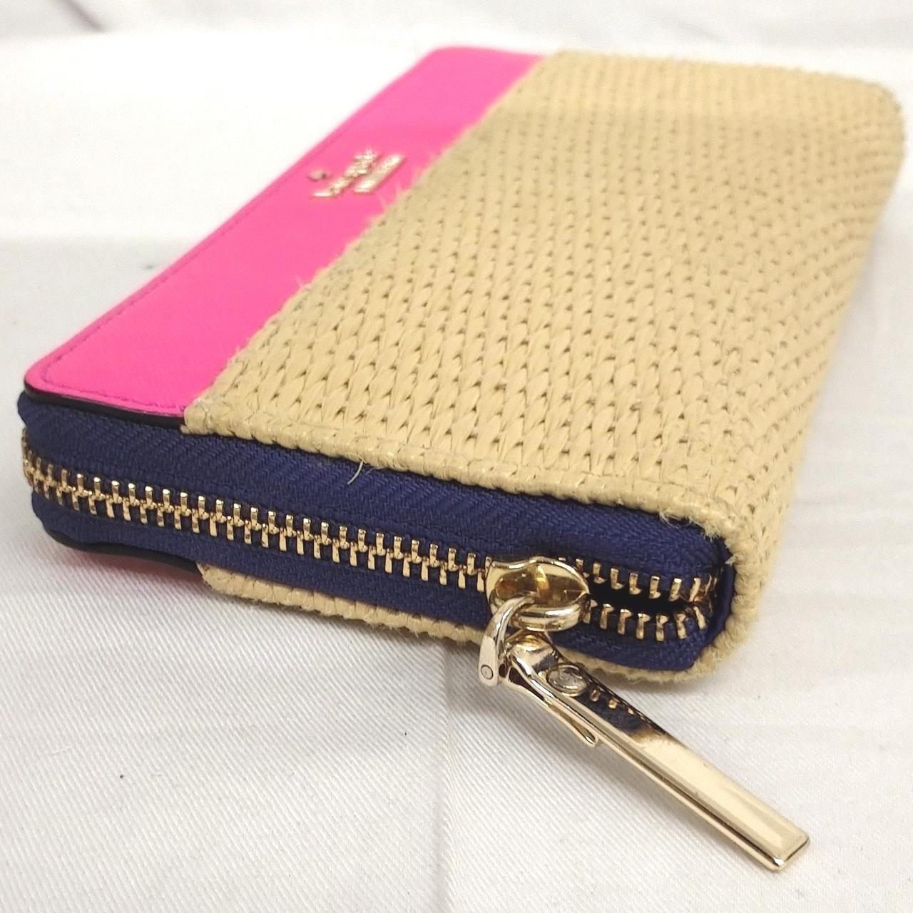 角に擦れございます。