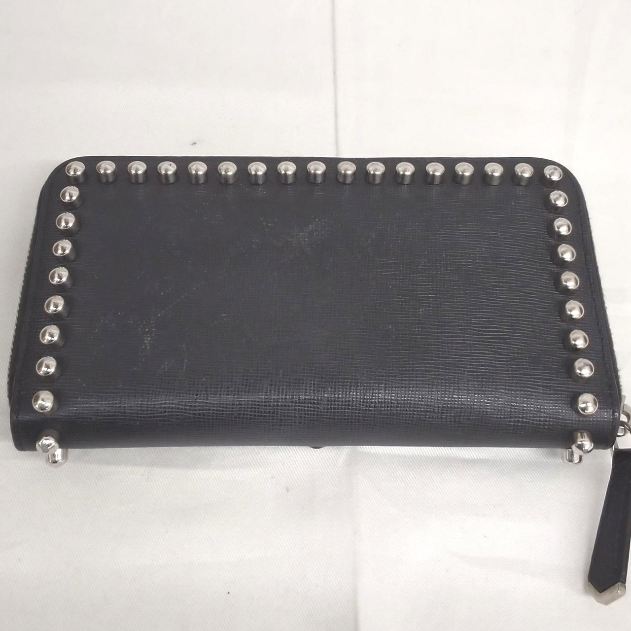 写真ではわかりづらいですが傷がございます