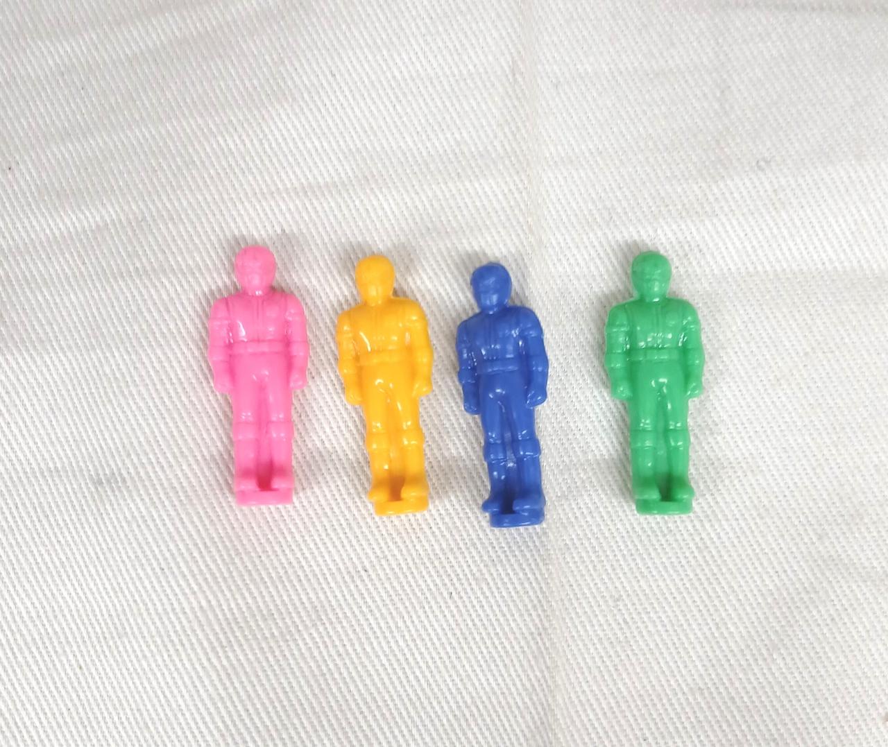 フィギュア一組付き。（本来は二組入り）