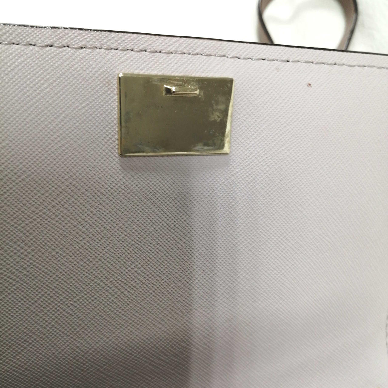 キズ汚れあり
シミあり