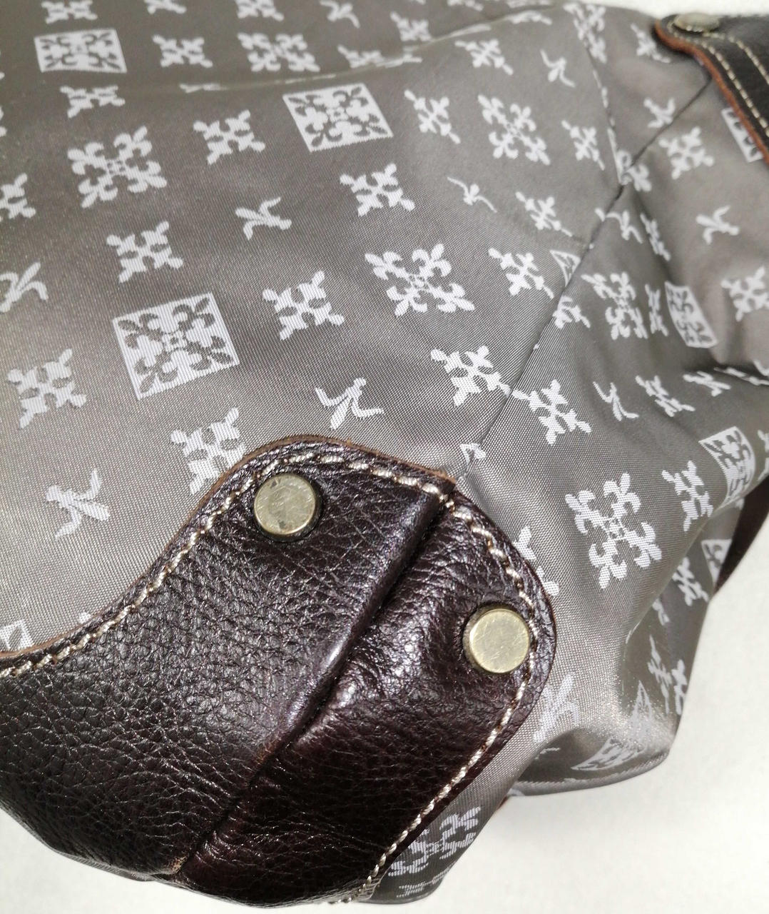 金属部分少々キズあり