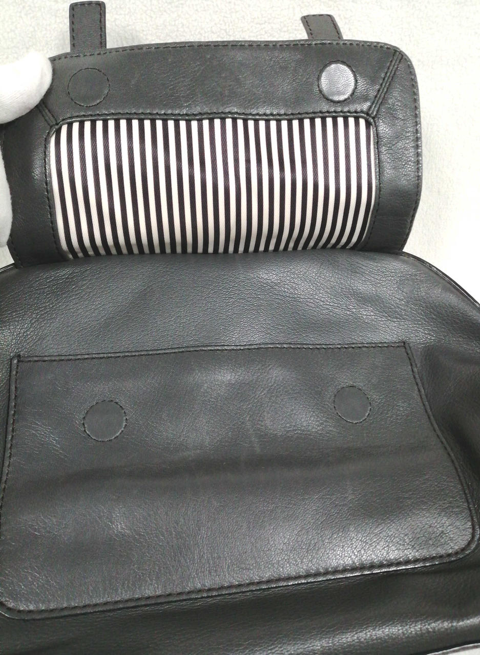 白いシミ各所あり