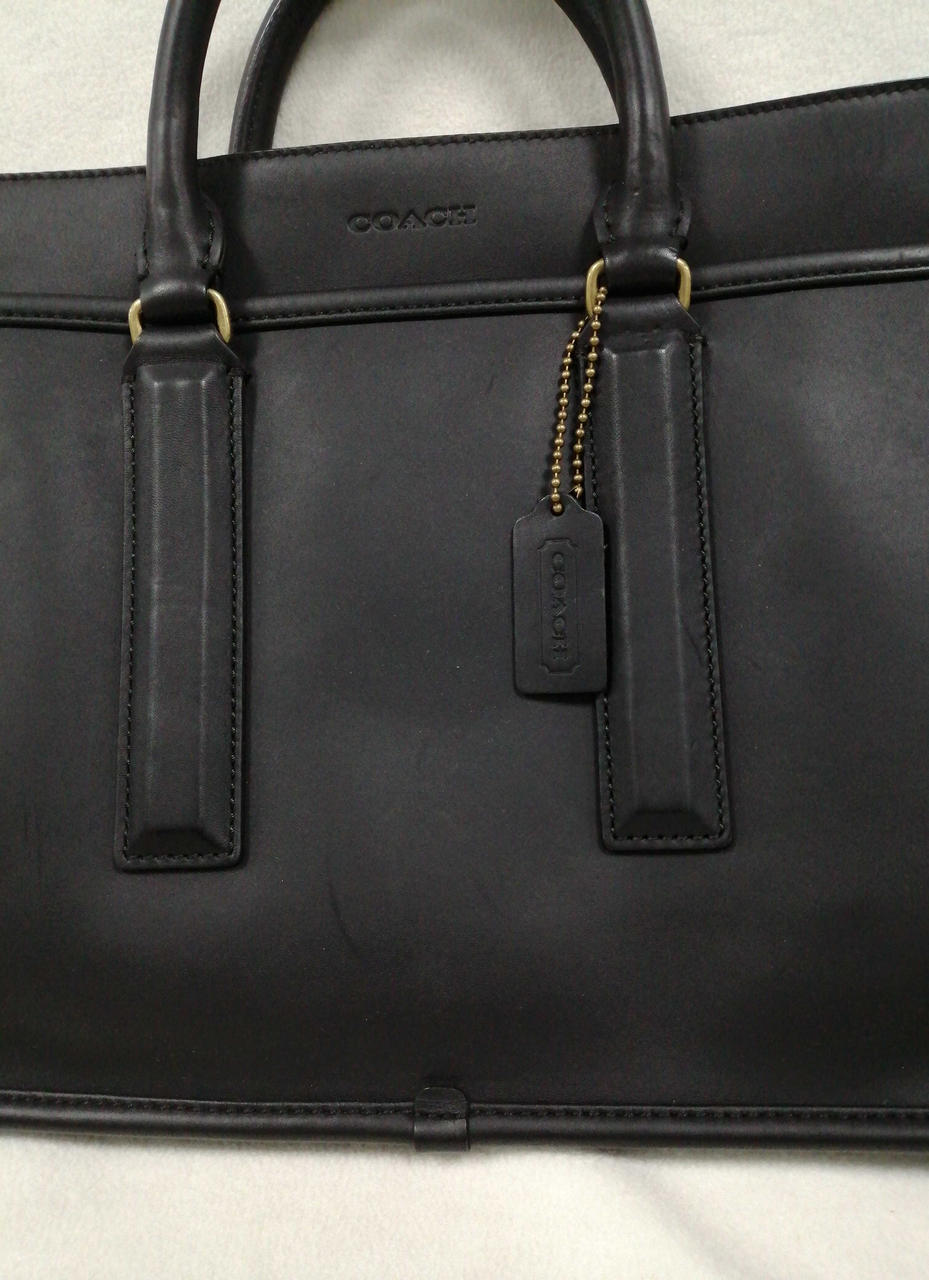 中央下に少々キズあり