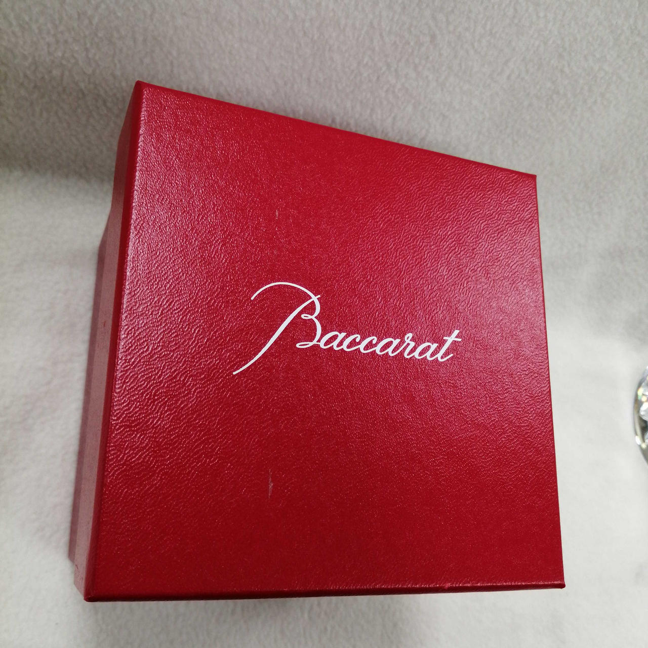 箱にキズ少々あり