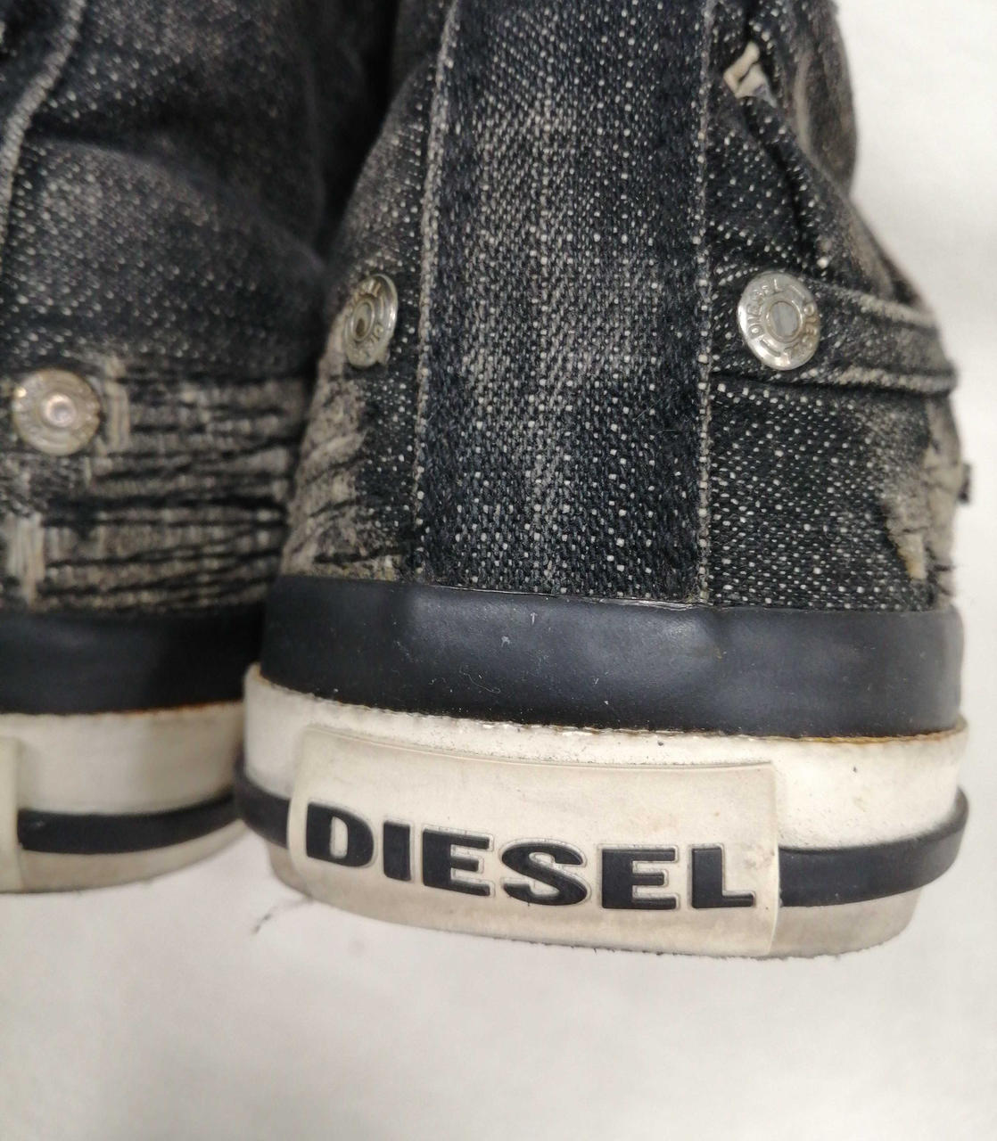 ゴム部分変色あり