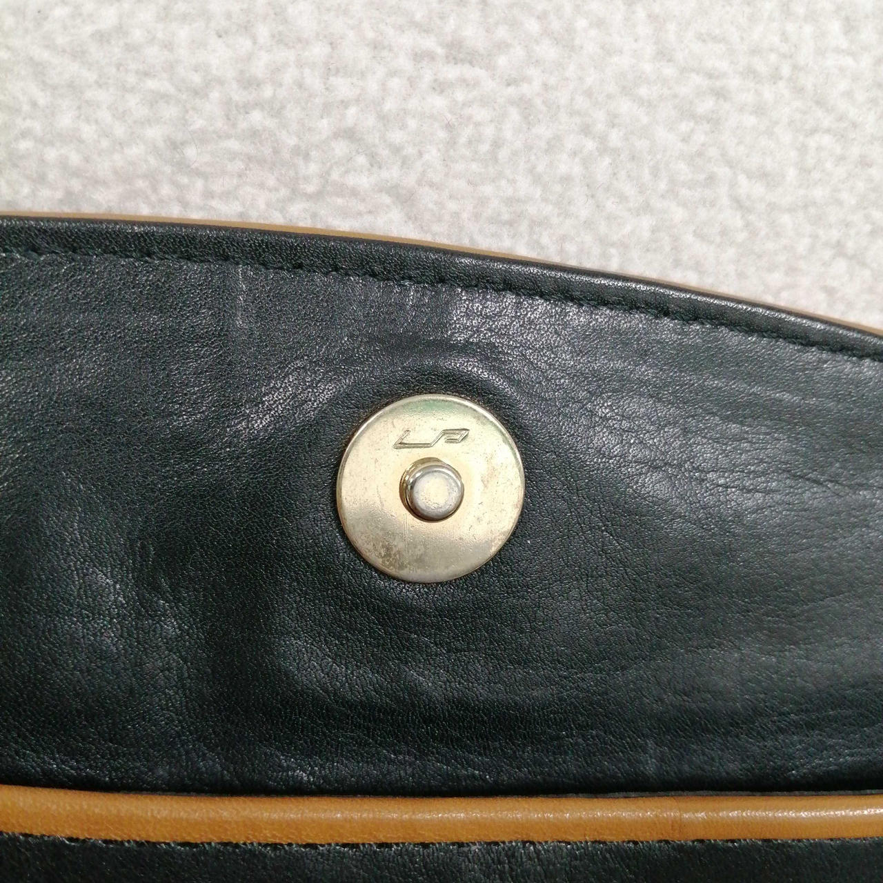 金具部分キズ汚れあり