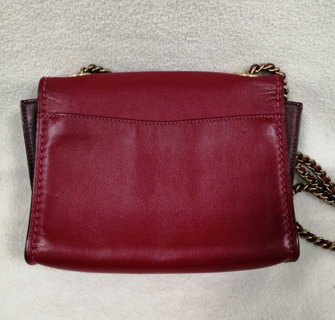 ヨレ・汚れあり